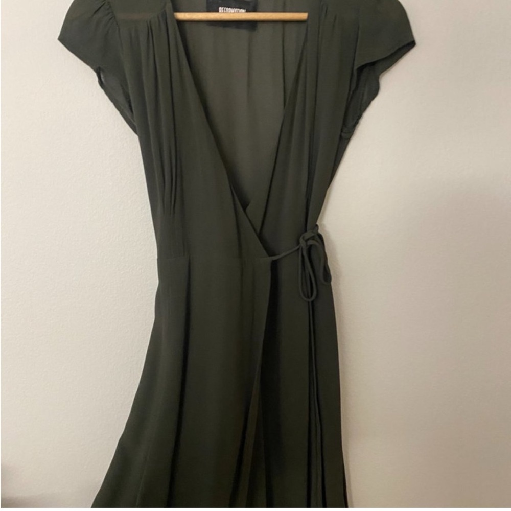 Reformation Women's Carina Sheer Cap Sleeve Wrap Dress in Army - Picture 4 of 8